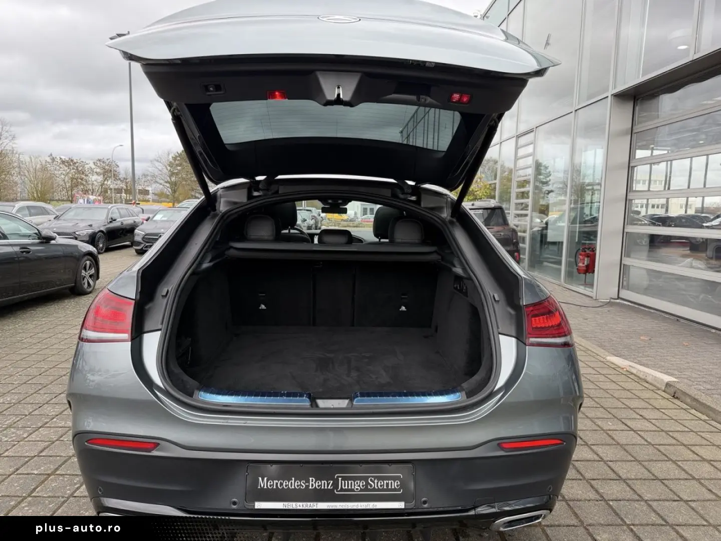 MERCEDES-BENZ GLE 400 d 4MATIC Coupé AMG BURM NIGHT AIRMATIC