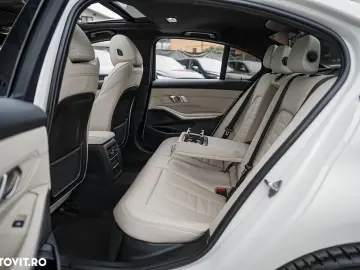BMW Seria 3 330e Aut. M Sport