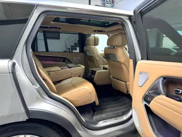 LAND ROVER RANGE ROVER D350 LWB LANG AUTOBIOGRAPHY BUSINESS