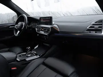 BMW X3 xDrive 20d M-Sport FACEL. AHK LED W-LAN NAVI