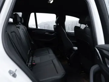 BMW X3 xDrive 20d M-Sport FACEL. AHK LED W-LAN NAVI