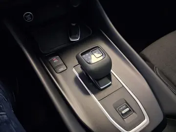 Nissan Qashqai 1.3 automat 2023 30.000 km garantie 2 ani