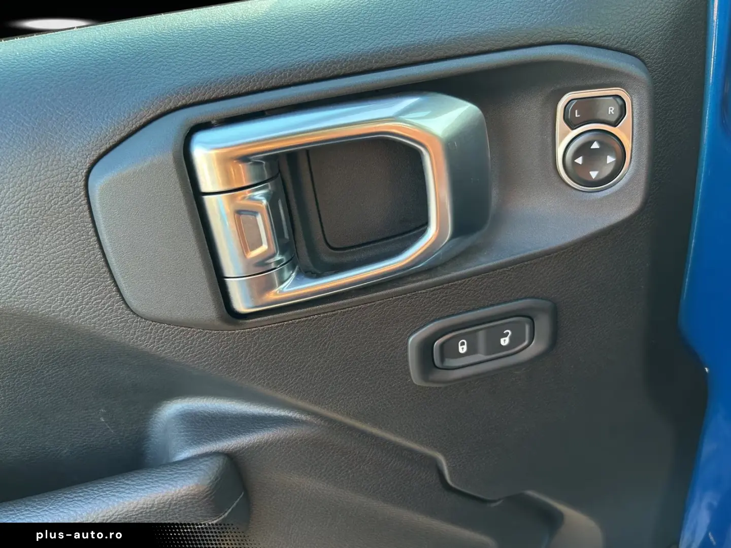 Jeep Wrangler Rubicon 3.6 V6 MY2024 12 3  DISPLAY