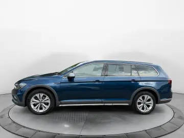 VW Passat Alltrack 2.0TDI DSG 4M Pano Navi AHK LED