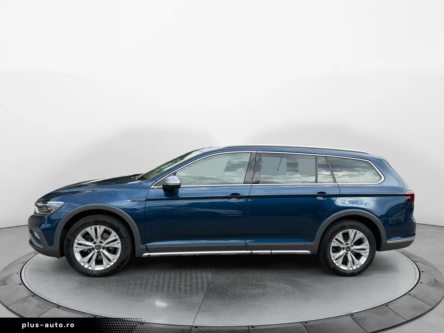 VW Passat Alltrack 2.0TDI DSG 4M Pano Navi AHK LED