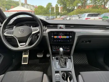 VW Passat Alltrack 2.0TDI DSG 4M Pano Navi AHK LED