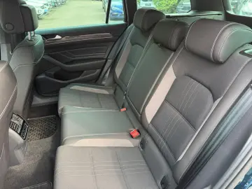 VW Passat Alltrack 2.0TDI DSG 4M Pano Navi AHK LED