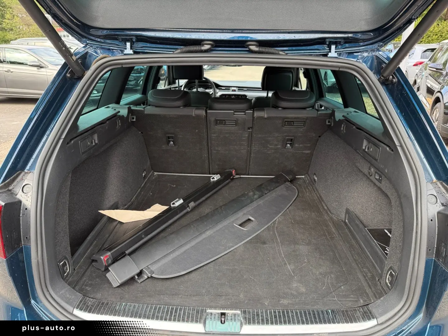 VW Passat Alltrack 2.0TDI DSG 4M Pano Navi AHK LED