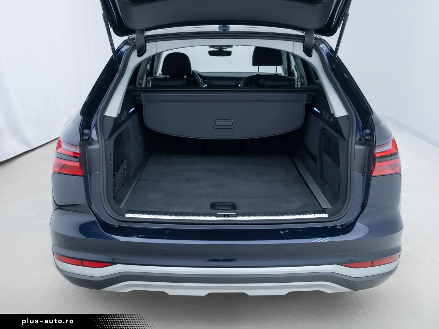 AUDI A6 allroad 40 TDI S-TRO LED PANO AHK LEDER APP