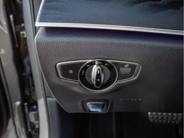 MERCEDES-BENZ E 220 d 4M T All-Terrain AHK Standhz. &hellip;