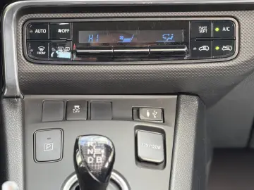 Toyota Auris 1.8 Hybrid Cool