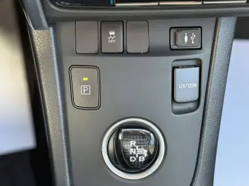 Toyota Auris 1.8 Hybrid Cool