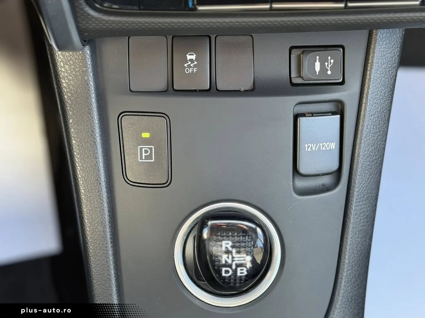 Toyota Auris 1.8 Hybrid Cool