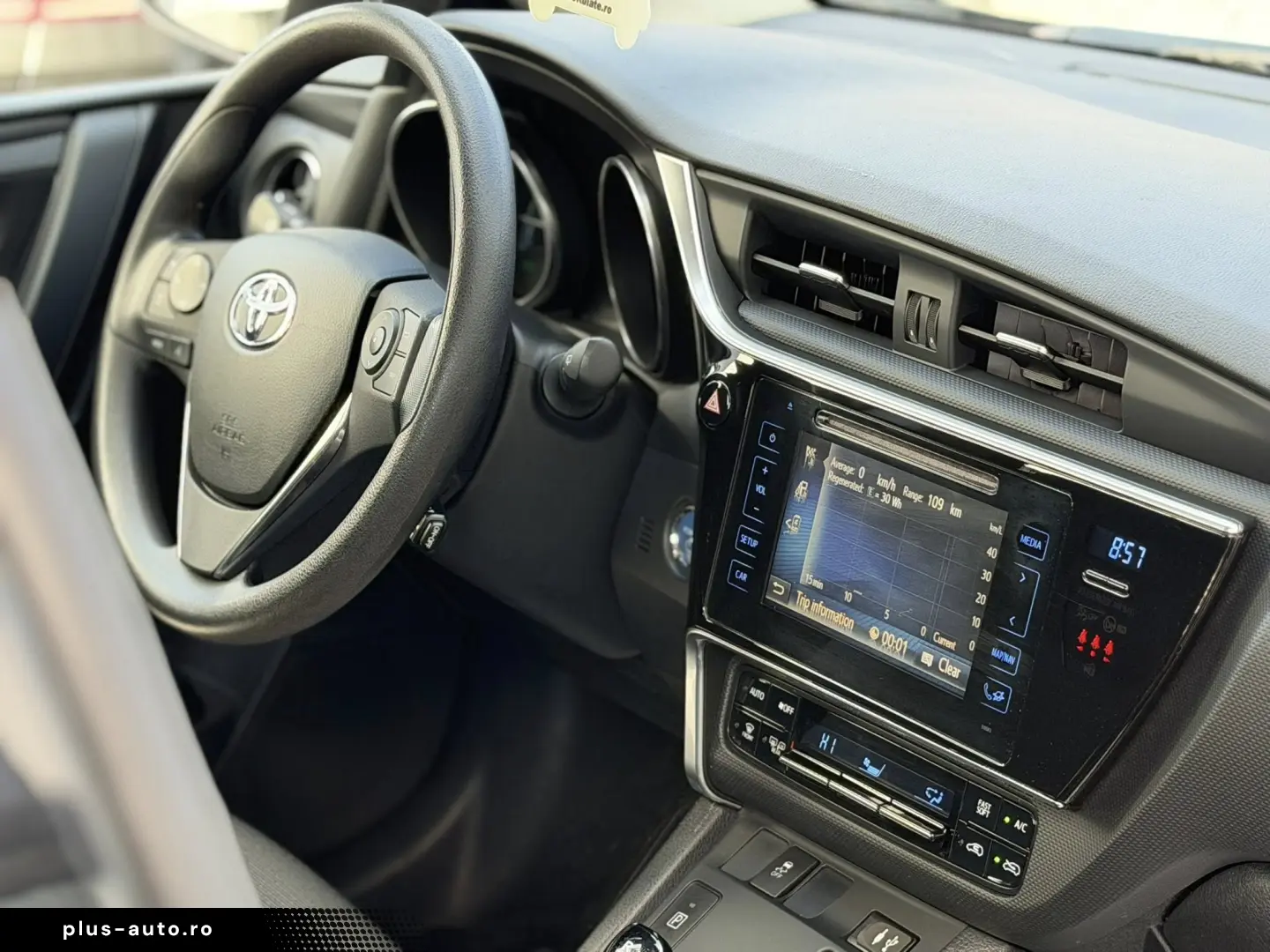 Toyota Auris 1.8 Hybrid Cool