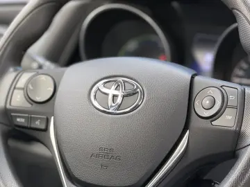 Toyota Auris 1.8 Hybrid Cool