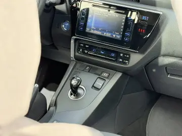 Toyota Auris 1.8 Hybrid Cool