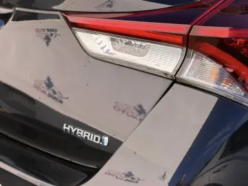 Toyota Auris 1.8 Hybrid Cool