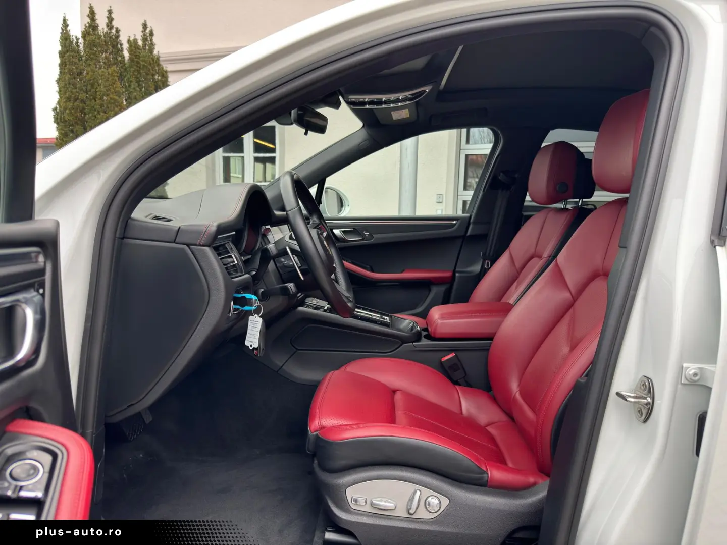 PORSCHE Macan Cam Memo Pano StzHzg Keyless 14-Wege SWA