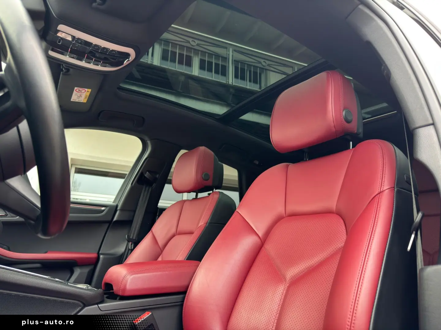 PORSCHE Macan Cam Memo Pano StzHzg Keyless 14-Wege SWA