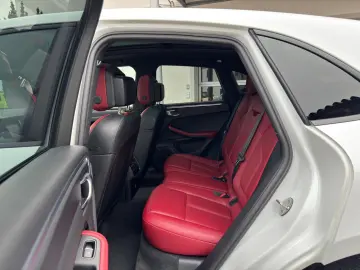 PORSCHE Macan Cam Memo Pano StzHzg Keyless 14-Wege SWA