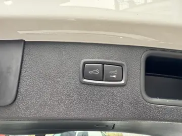 PORSCHE Macan Cam Memo Pano StzHzg Keyless 14-Wege SWA