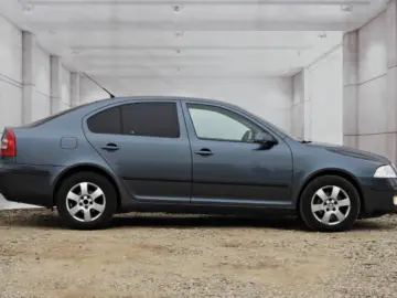 SKODA OCTAVIA   An 2006   Motor 1 9