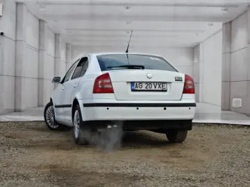 SKODA OCTAVIA   An 2006   Motor 1 9