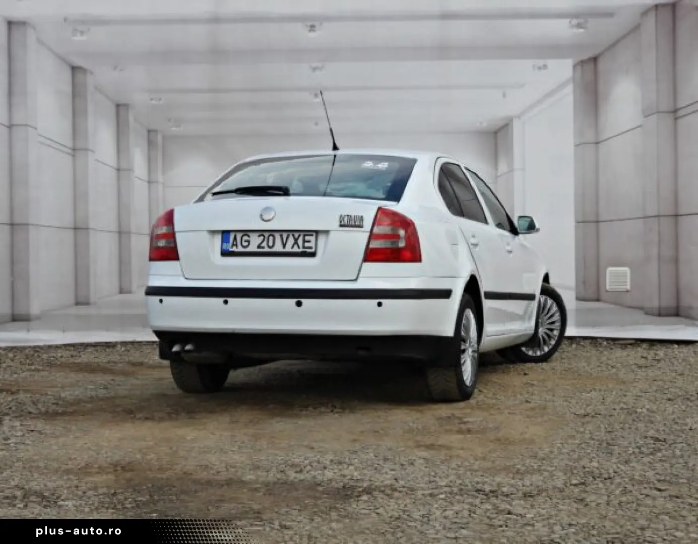 SKODA OCTAVIA   An 2006   Motor 1 9