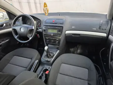 SKODA OCTAVIA   An 2006   Motor 1 9