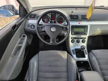 VW PASSAT   An 2006   Motor 2 0