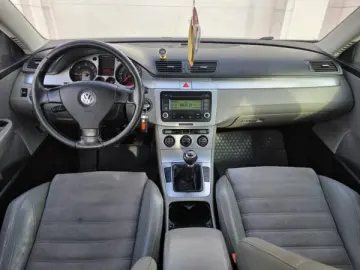 VW PASSAT   An 2006   Motor 2 0