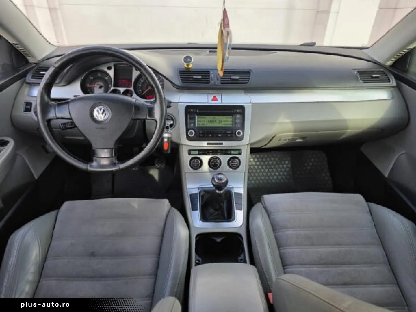 VW PASSAT   An 2006   Motor 2 0