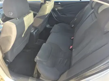 VW PASSAT   An 2006   Motor 2 0