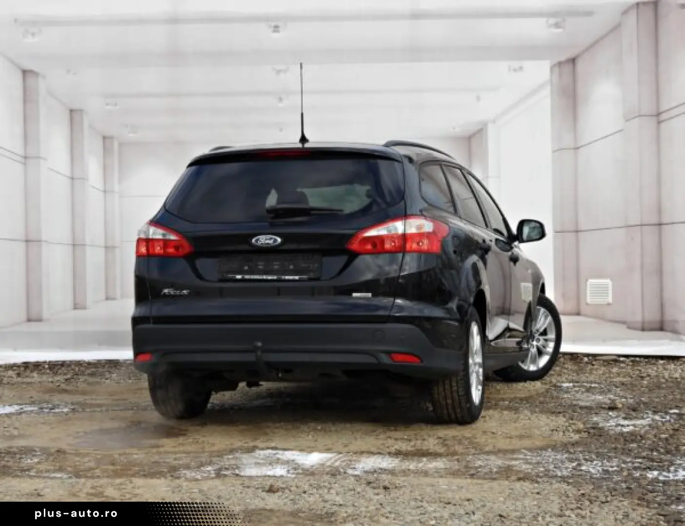 FORD FOCUS   An 2012   Motor 1 6