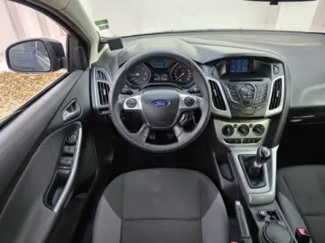 FORD FOCUS   An 2012   Motor 1 6