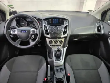 FORD FOCUS   An 2012   Motor 1 6