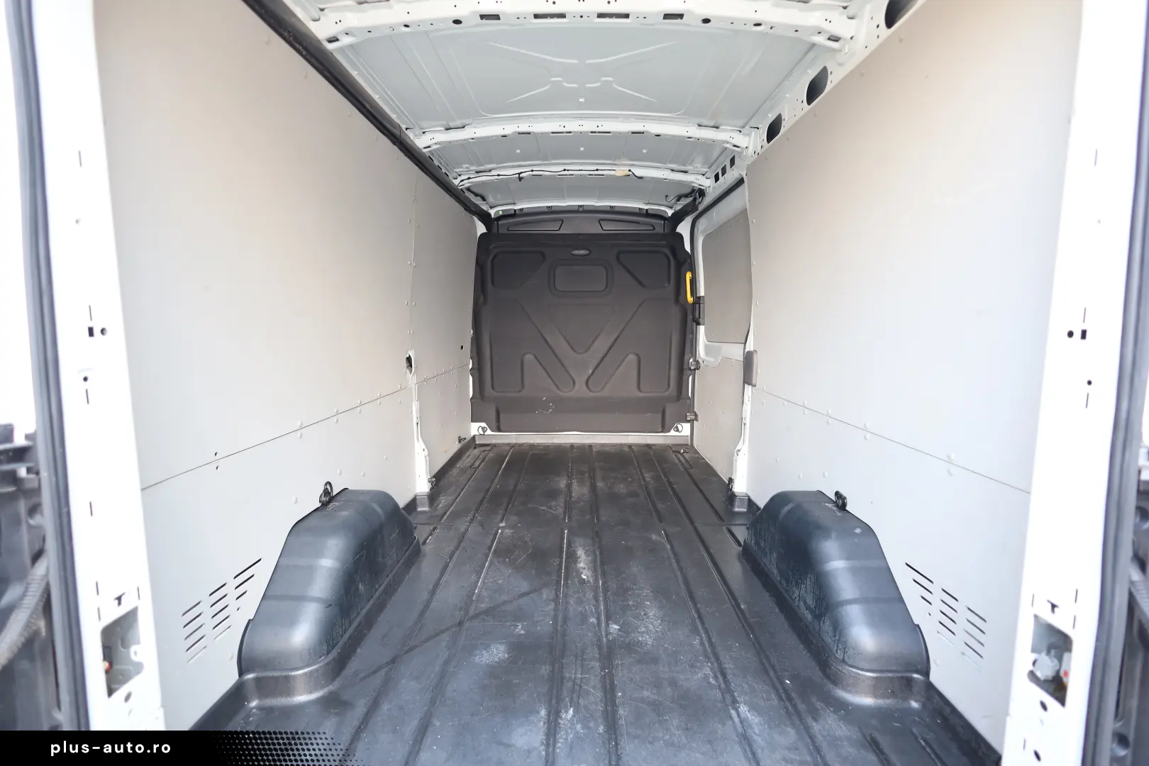 Ford Transit L3H2 2.0D 130CP