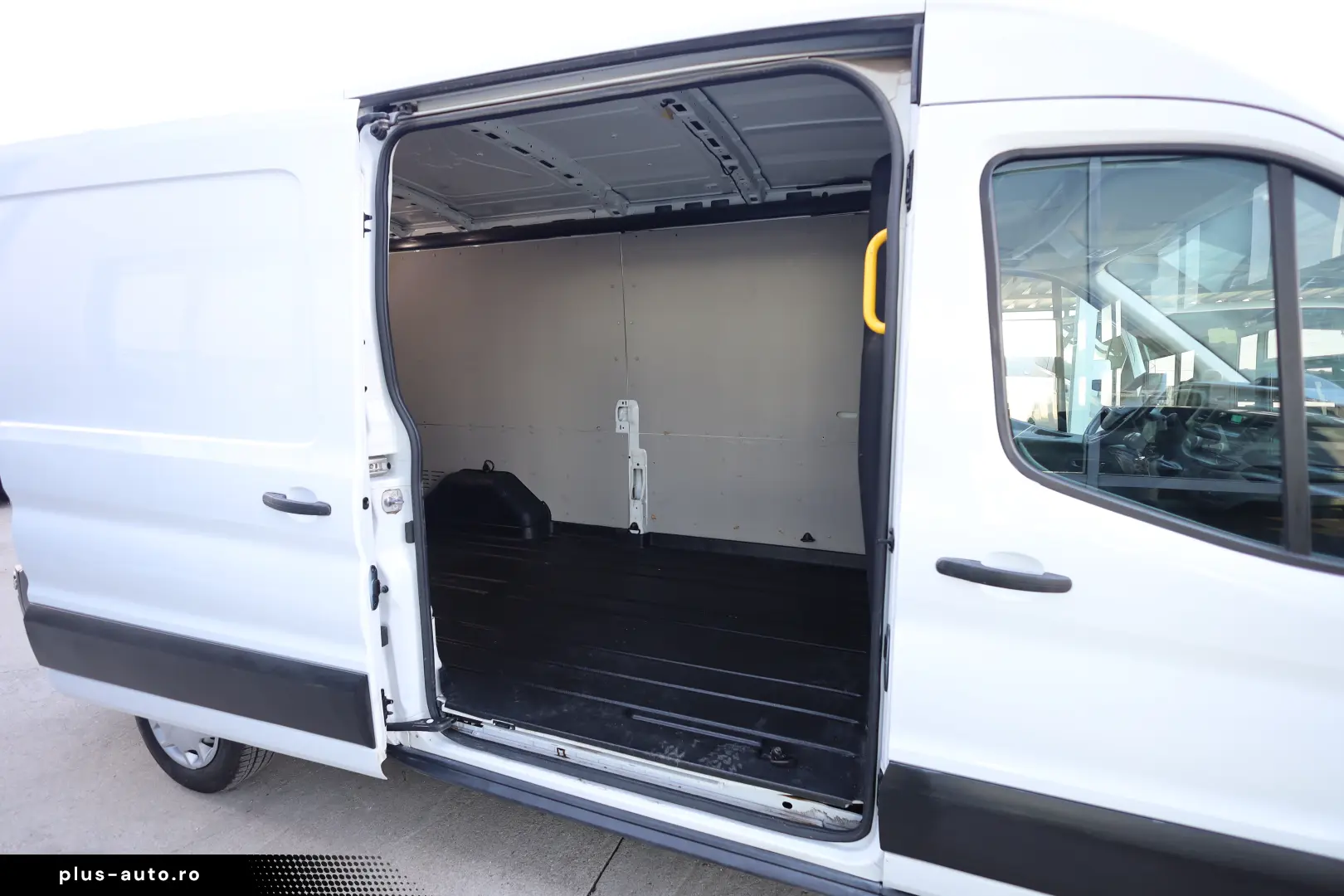 Ford Transit L3H2 2.0D 130CP