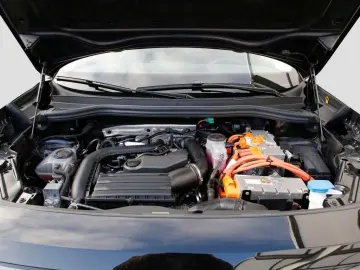 VW Tayron 1.5 TSI DSG  eHybrid Life 18 LM AHK NAVI