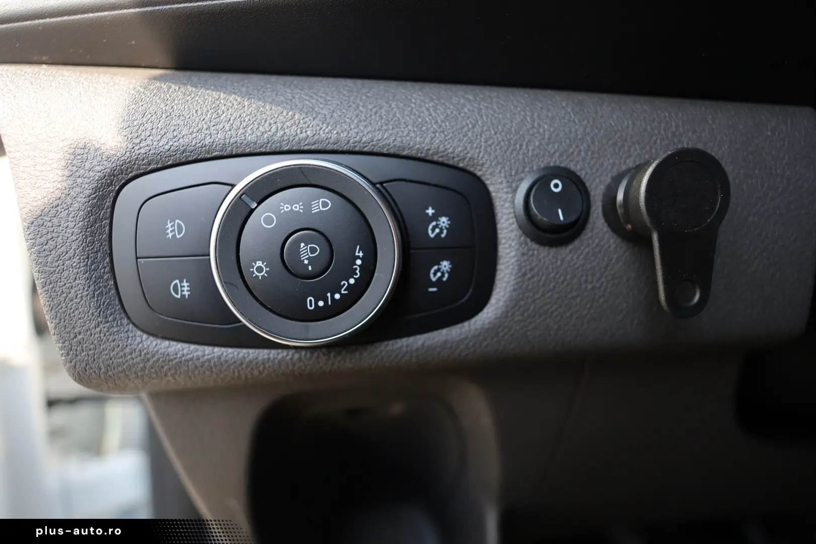 Ford Transit Custom L2H1 2.0 105CP