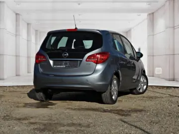 OPEL MERIVA   An 2011   Motor 1 7