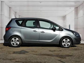 OPEL MERIVA   An 2011   Motor 1 7