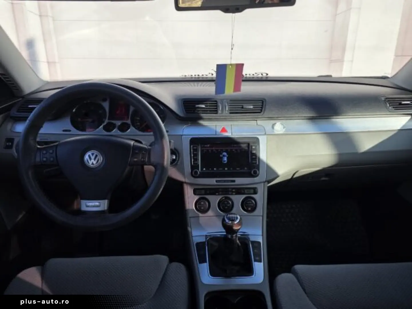 VW PASSAT   An 2006   Motor 2 0 DIESEL
