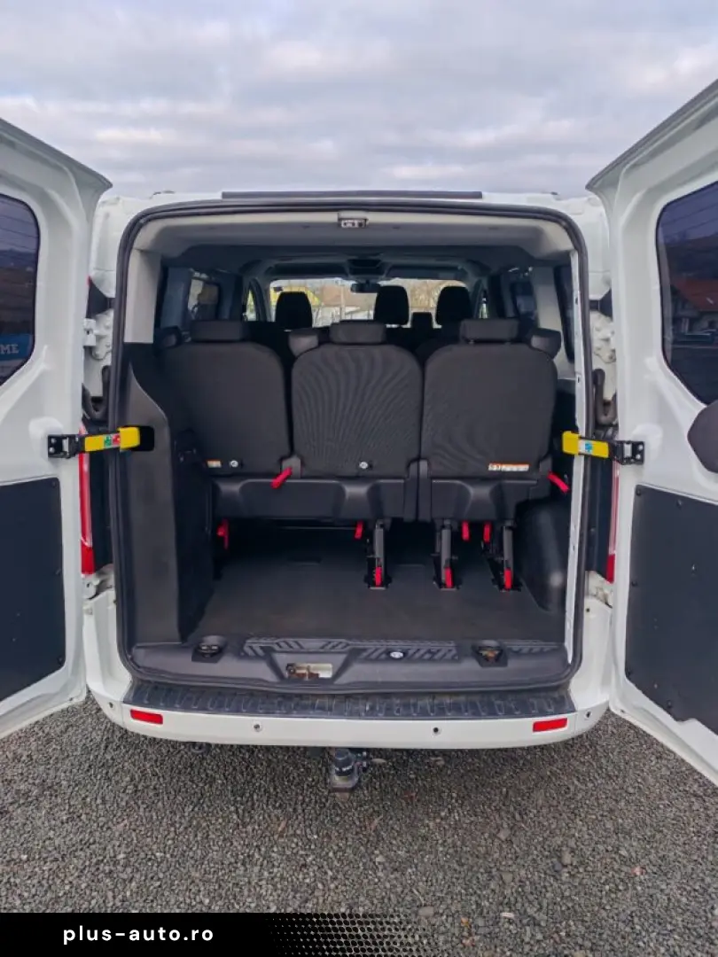 FORD TRANZIT – MICROBUZ CU 9 LOCURI   An 2012