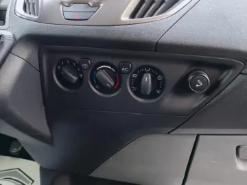 FORD TRANZIT – MICROBUZ CU 9 LOCURI   An 2012