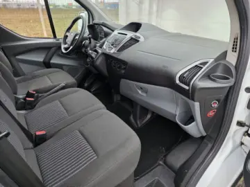 FORD TRANZIT – MICROBUZ CU 9 LOCURI   An 2012