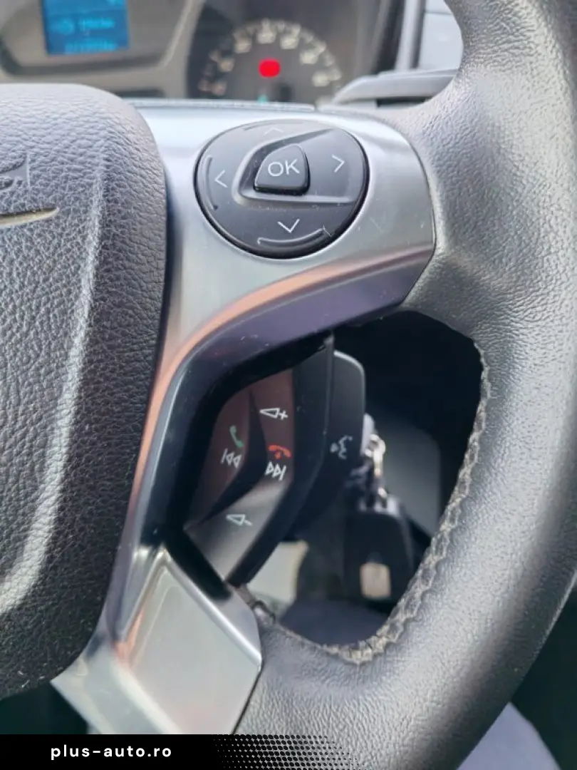 FORD TRANZIT – MICROBUZ CU 9 LOCURI   An 2012