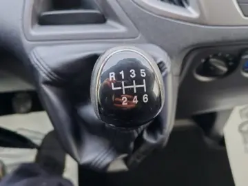 FORD TRANZIT – MICROBUZ CU 9 LOCURI   An 2012