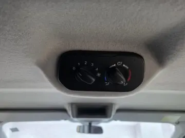 FORD TRANZIT – MICROBUZ CU 9 LOCURI   An 2012