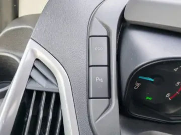 FORD TRANZIT – MICROBUZ CU 9 LOCURI   An 2012